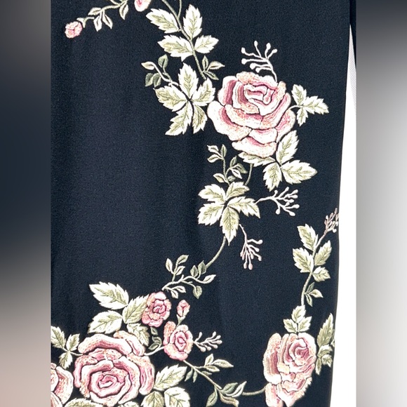 Maggie London Dress Midi Sheath Black Floral Embroidery sz 6 Petite - Picture 4 of 12